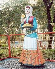 A Statue in Fuman with cookies